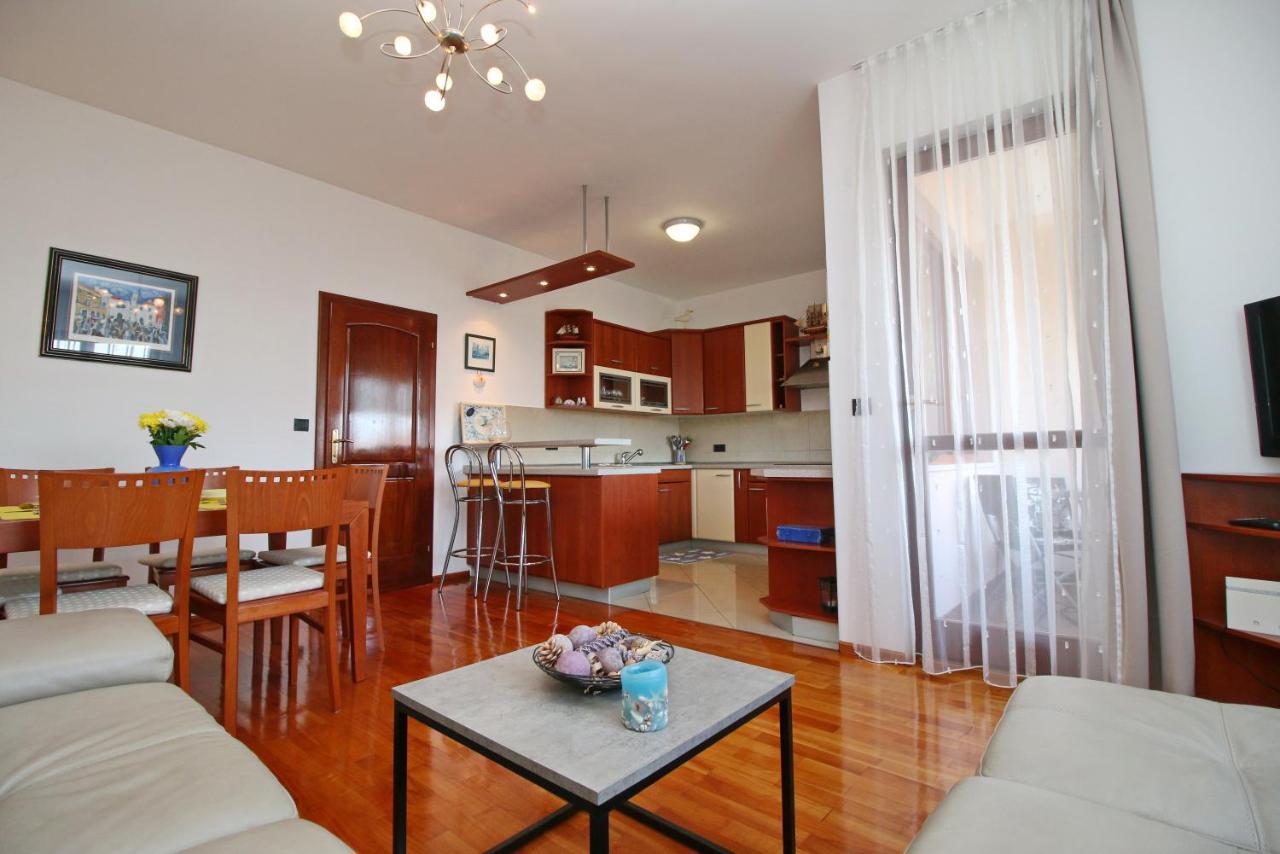 Polo Apartments Rovinj Bagian luar foto